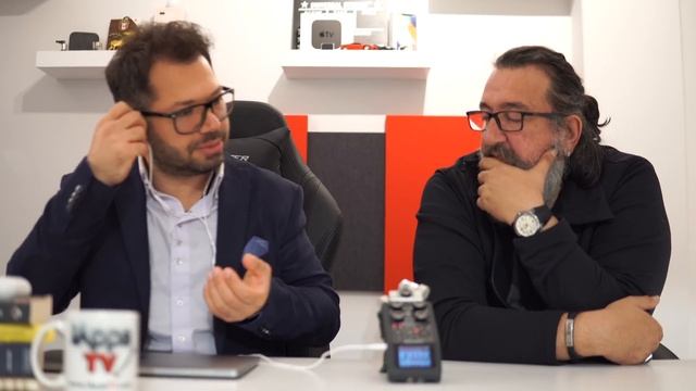 Apple MacBook Pro 15 Inç (2019) Kutusundan çıkıyor
