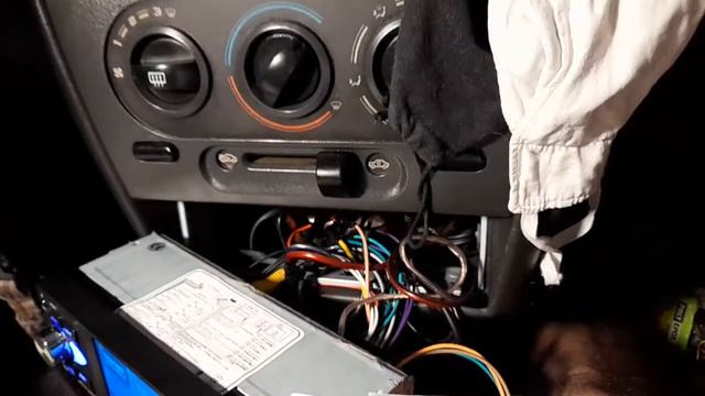 Como Identificar Os Fios Do   Radio 4022d