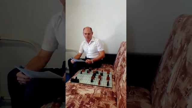 Семейная игра - кому повезёт.