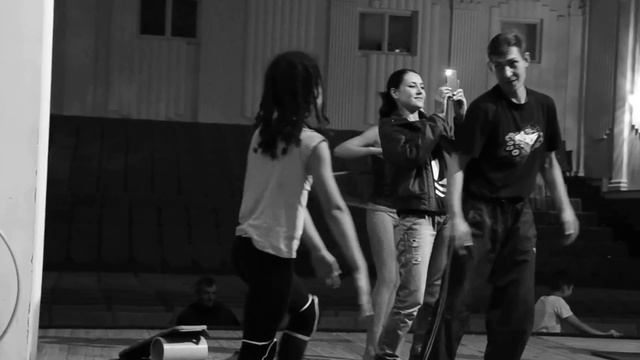 | Emily In The CIRCUS STUDIO |