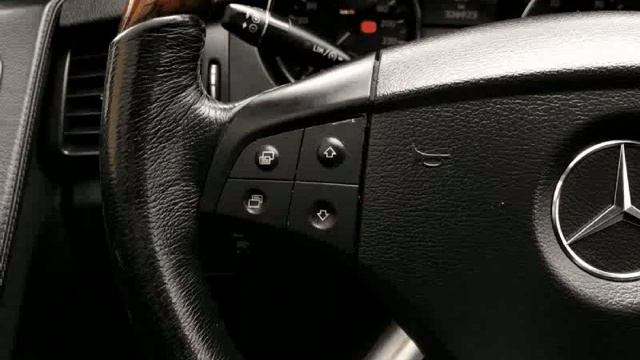 Mercedes Benz R 320 CDI 4-MATIC - 6 Lugares Usado Para Venda Em Mercado Automóvel . (Ref: 575696)