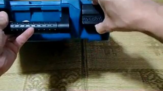 マキタ Makita 10.8V 充電式レシプロソー フルセット JR101DW 　ケースの開け方