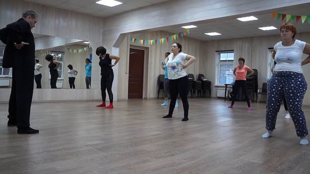 1 поток Ба Дуань Цзинь