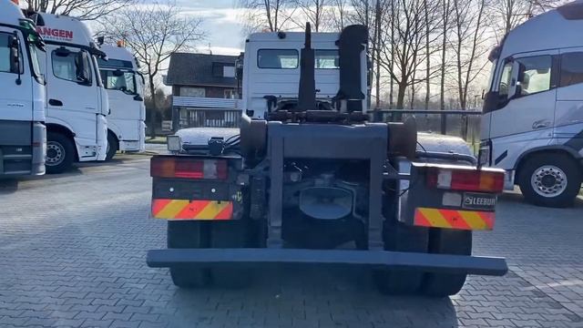 Mercedes- Benz Actros 3340 6X6