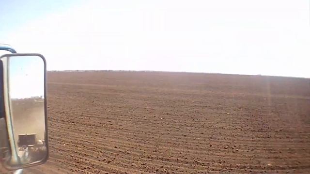 Трактор Т-150к. Разорвало диск колеса на культиваторе..07.04.2020