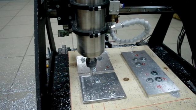 Испытания. Старт. Изготовление 4 одинаковых квадратов 100x100мм. 