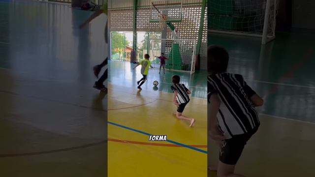 AINDA NÃO ACHAMOS O GOLEIRO DO MEU IRMÃOZINHO PRO X1!!