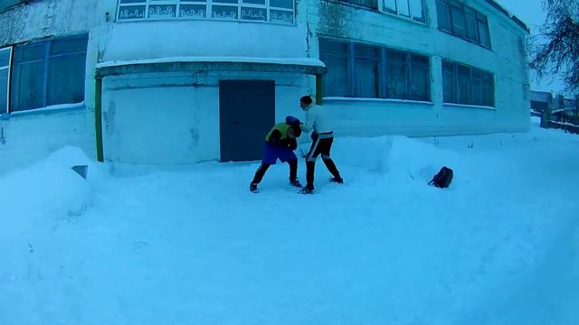 Новый год! Кто угождал животу своему ,тому тяжело было в спарринге !Праздная жизнь-путь к болезням.