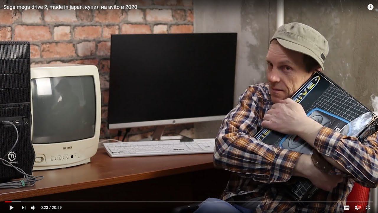 Sega Mega Drive 2 , купил на Avito за 3 к, подключил к телевизору и играю в игры !