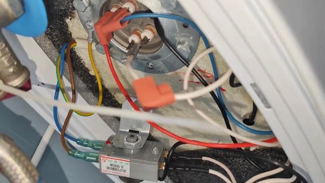 Водонагреватель выбивает автомат