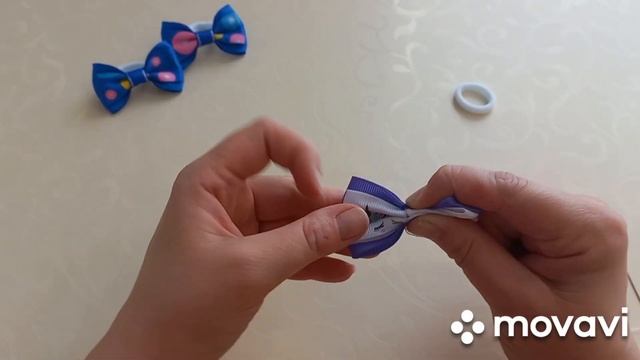 Бантики-малютки на первые хвостики. Идеальный вариант для тех, кто делает впервые.