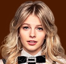 Ксения Минаева