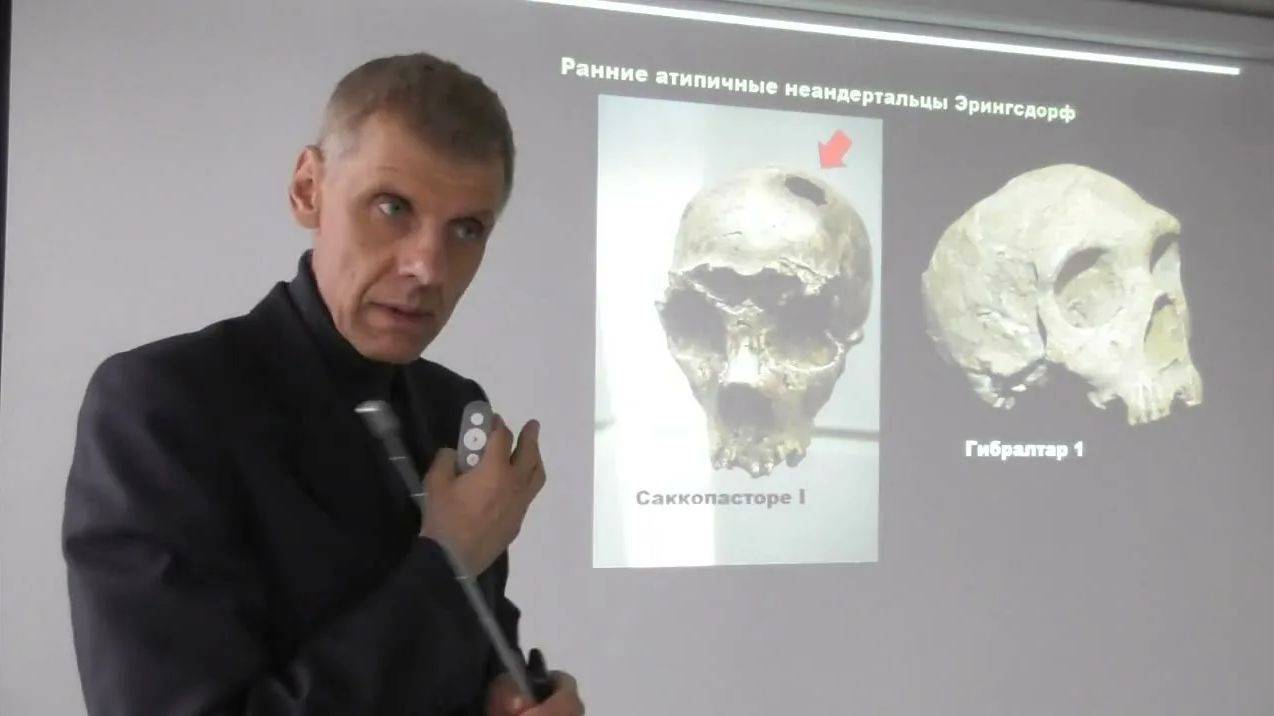 Александр Белов