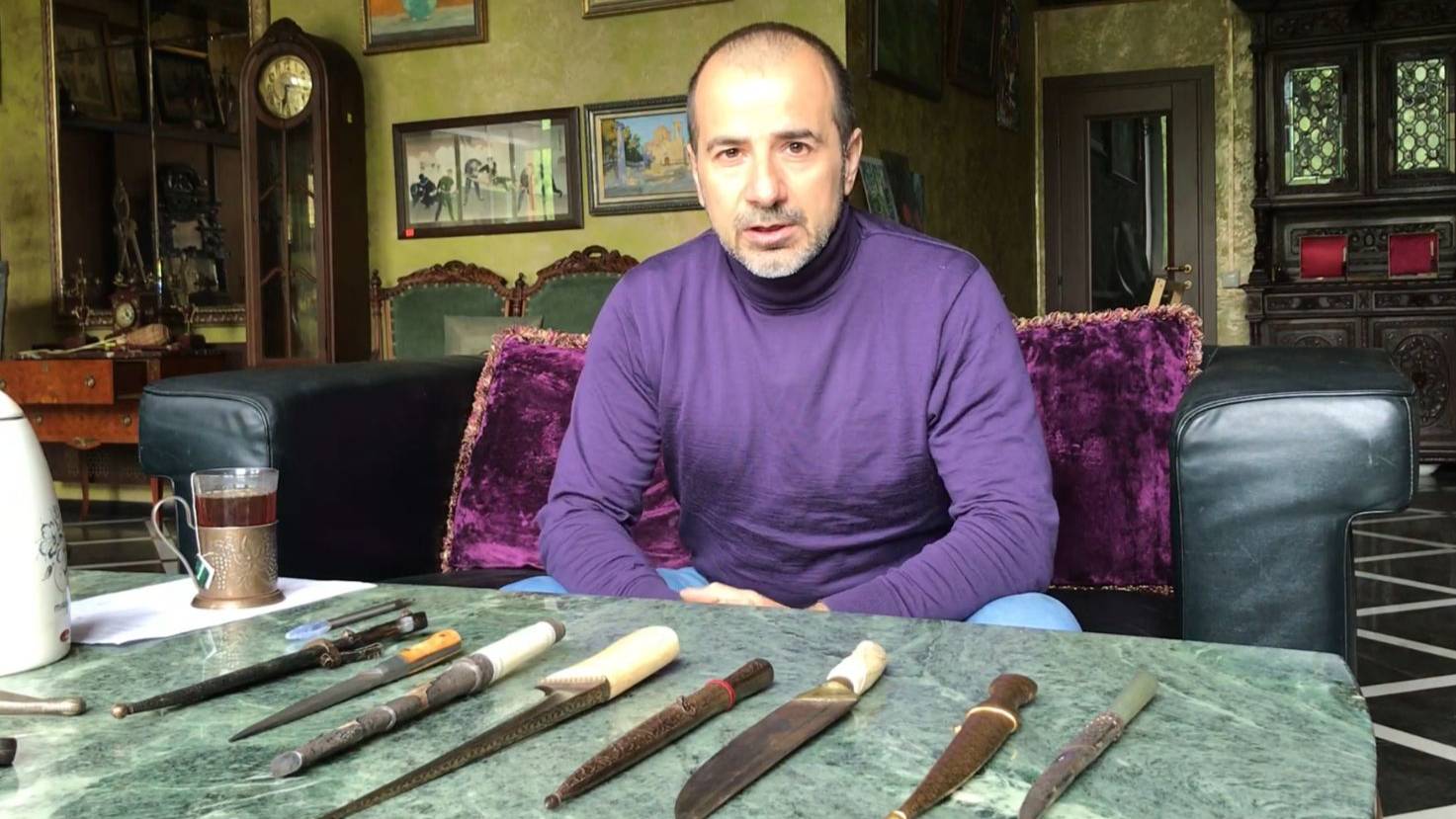 Камил Хайдаков - специалист по историческому холодному оружию
