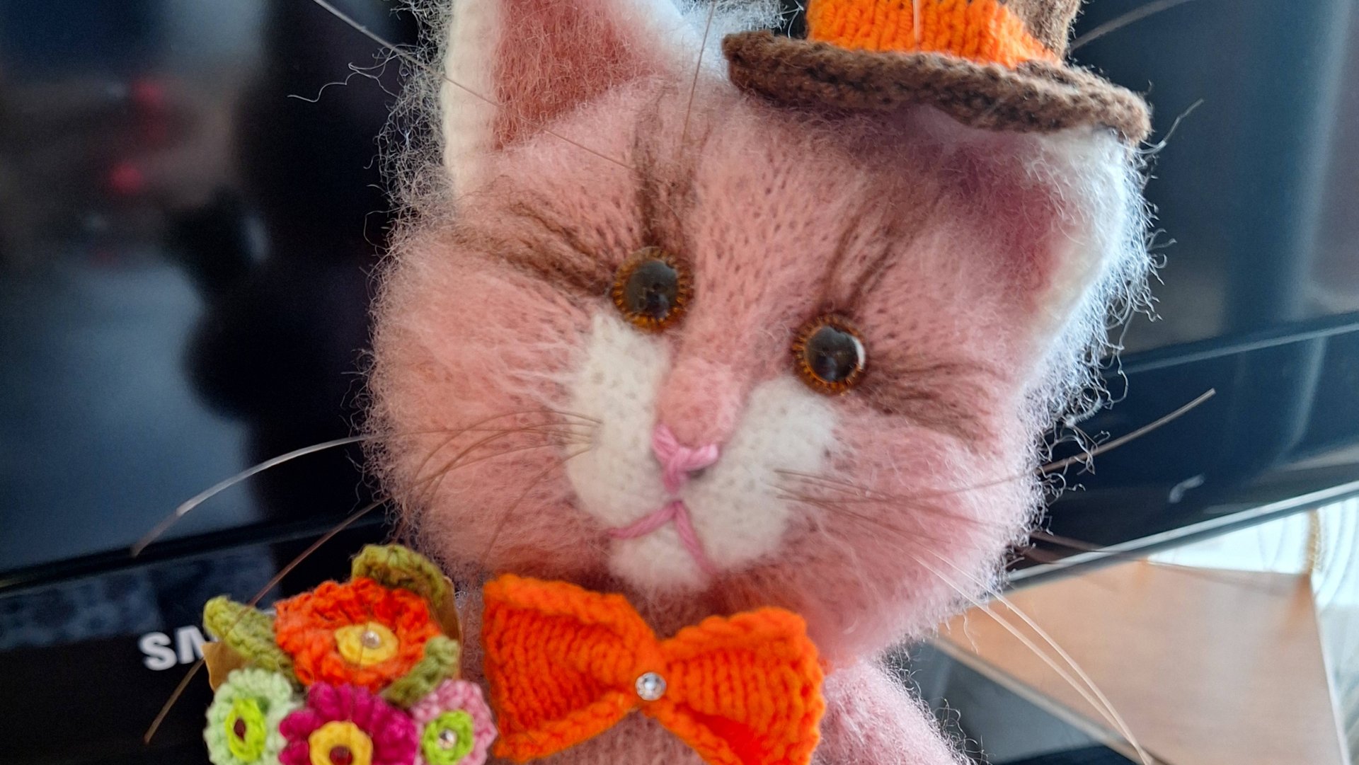 Вязанный котик..