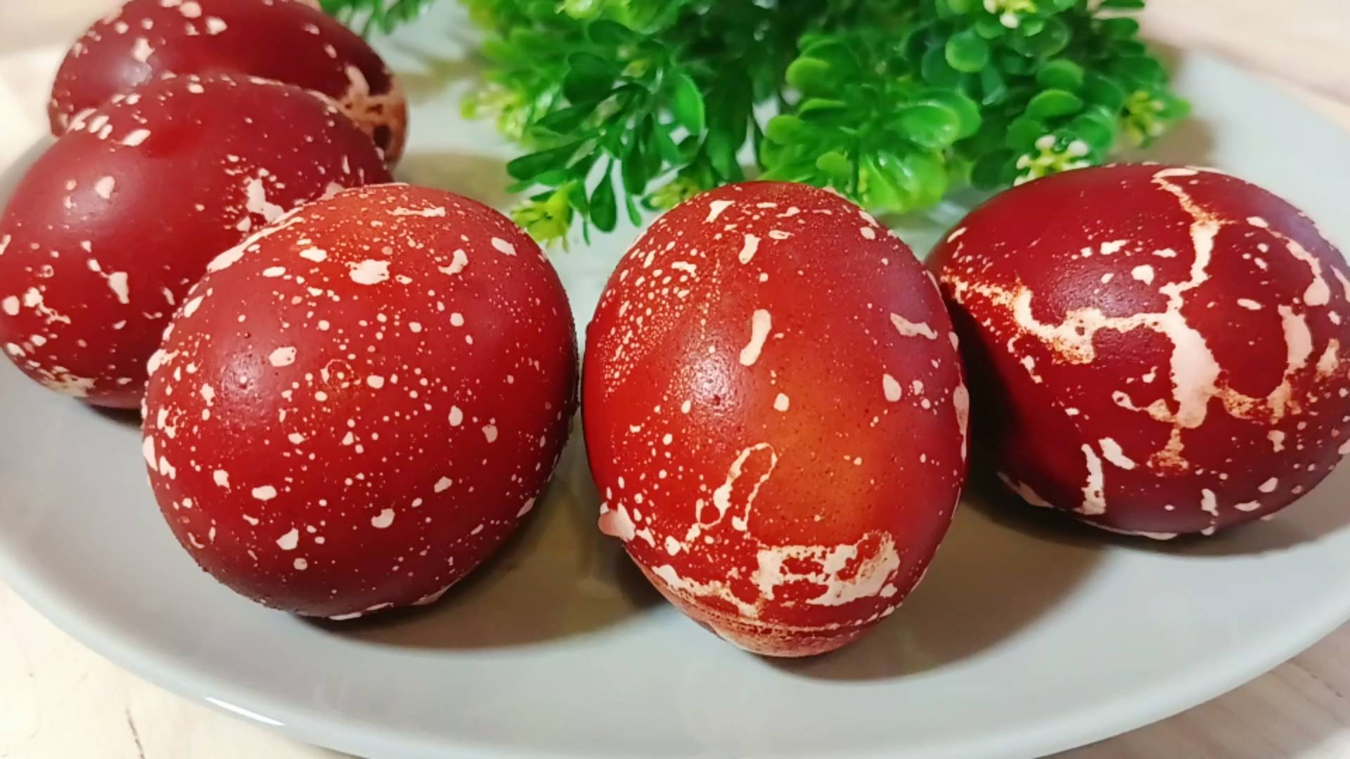 Красим яйца. Пасха