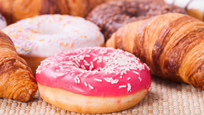 Сладкая Выпечка...🍩🥐🍒☕😋