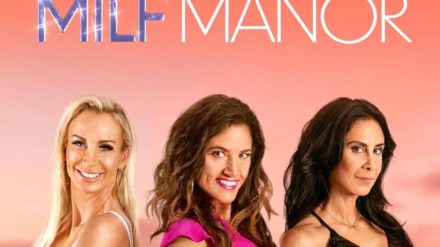 Особняк милф 1 сезон / MILF Manor