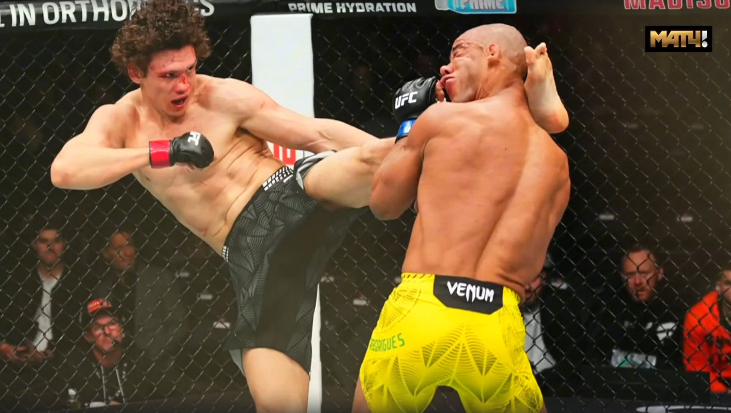 Изображение к видео: Роман Копылов против Грегори Родригеса на UFC 322