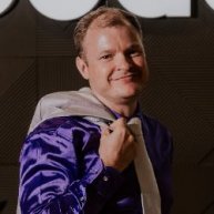 Иконка канала Уральский ведущий Андрей Ткачук. Смотри.