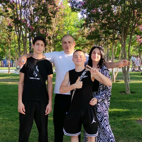 Иконка канала Семья Сукиасян