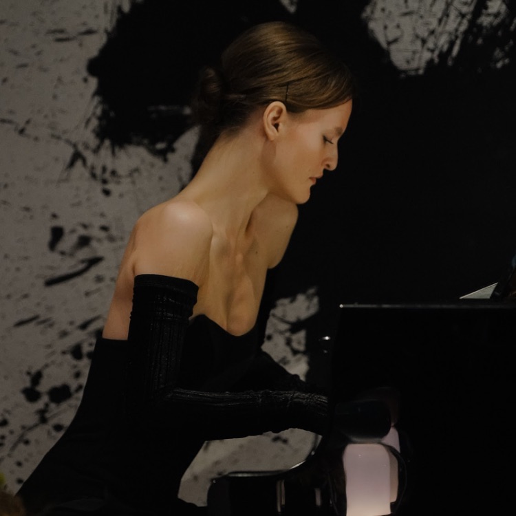 Иконка канала Пианистка Анна Афанасьева