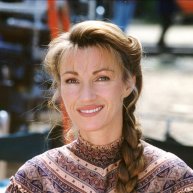 Иконка канала Сериал Доктор Куин: Женщина-врач / Dr. Quinn, Medicine Woman
