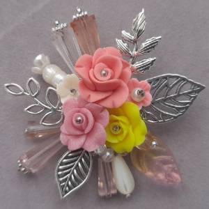 Модная брошка