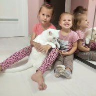 Иконка канала Милана и Зевс + Ника.