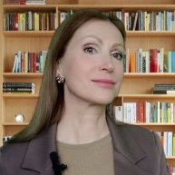 Иконка канала English Helen