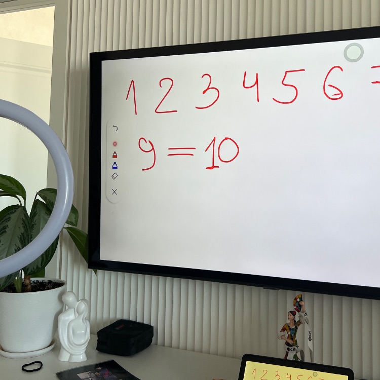 Иконка канала Запятая, знаний