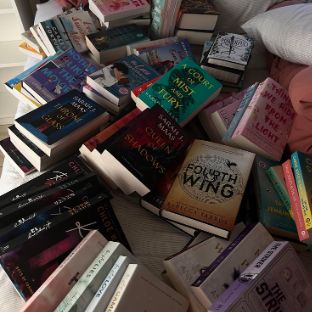 Иконка канала book paradise