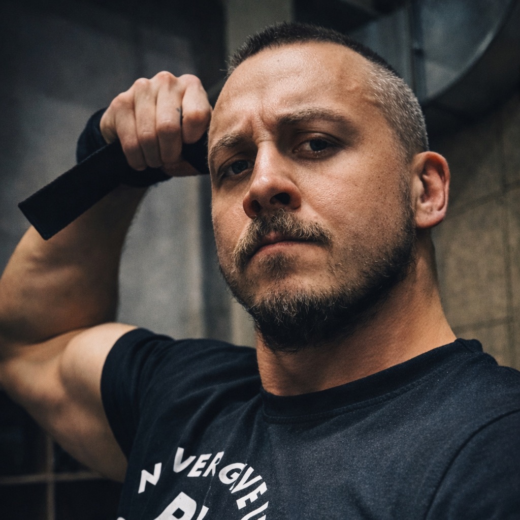 Иконка канала Максим ФИТНЕС ТРЕНЕР