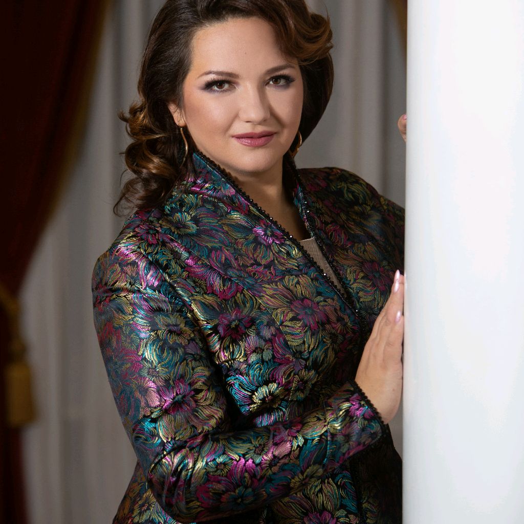 Иконка канала Юлия Меннибаева Контральто / Меццо-сопрано