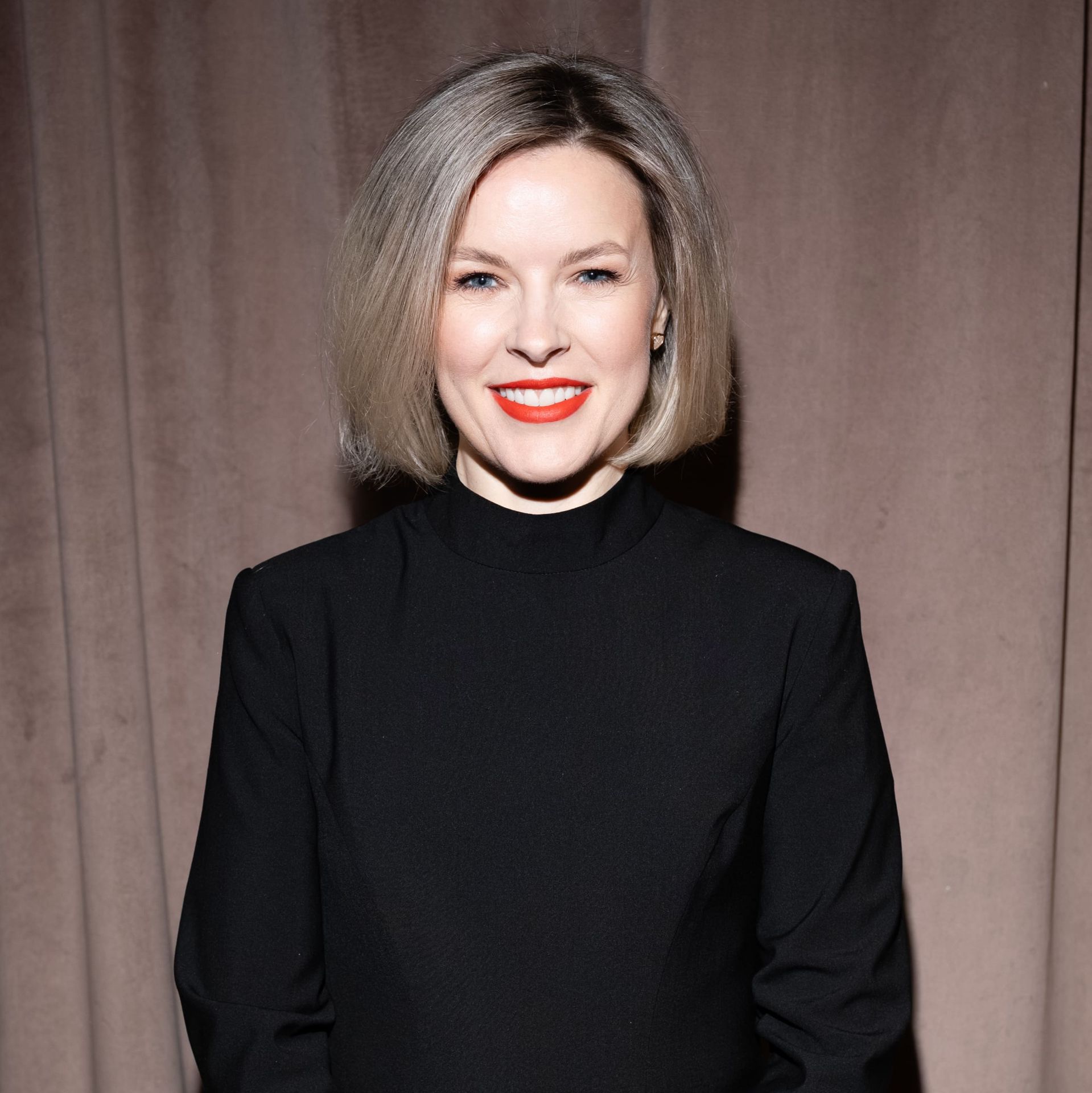 Иконка канала ЮЛИЯ ТРУС ПРО БИЗНЕС