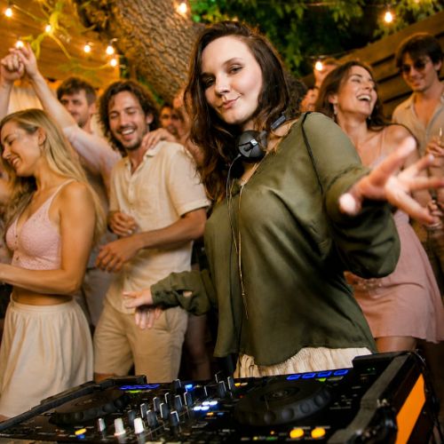 Иконка канала DJ Shasta