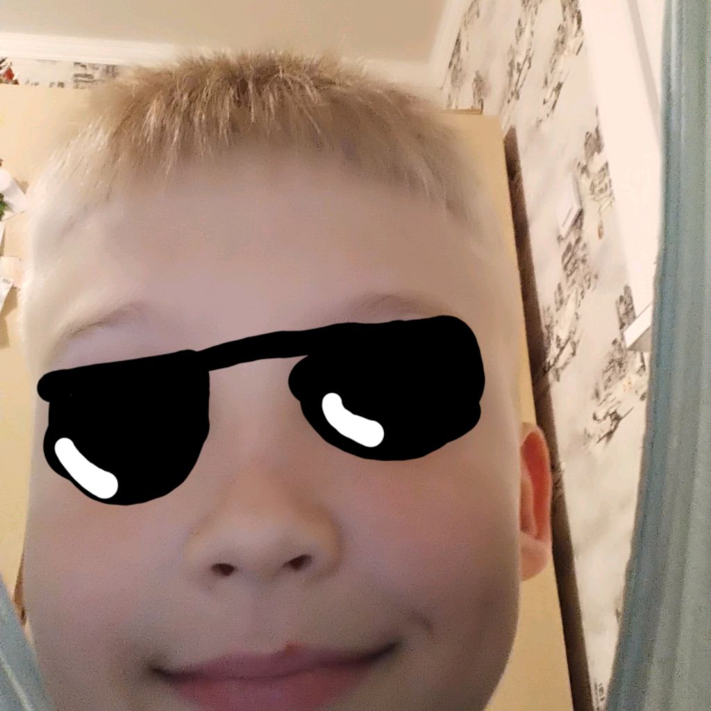 Иконка канала Максимка 😎