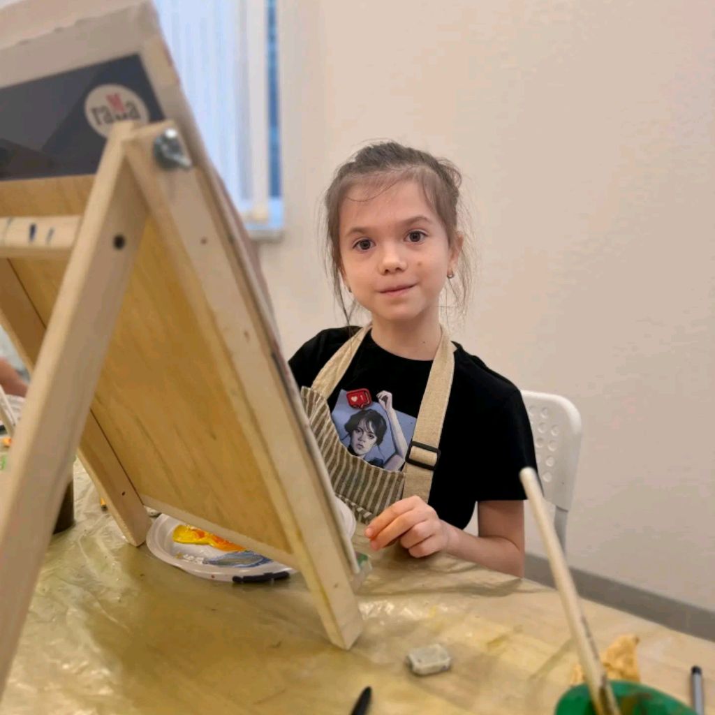 Иконка канала Милая Даша мультяшка