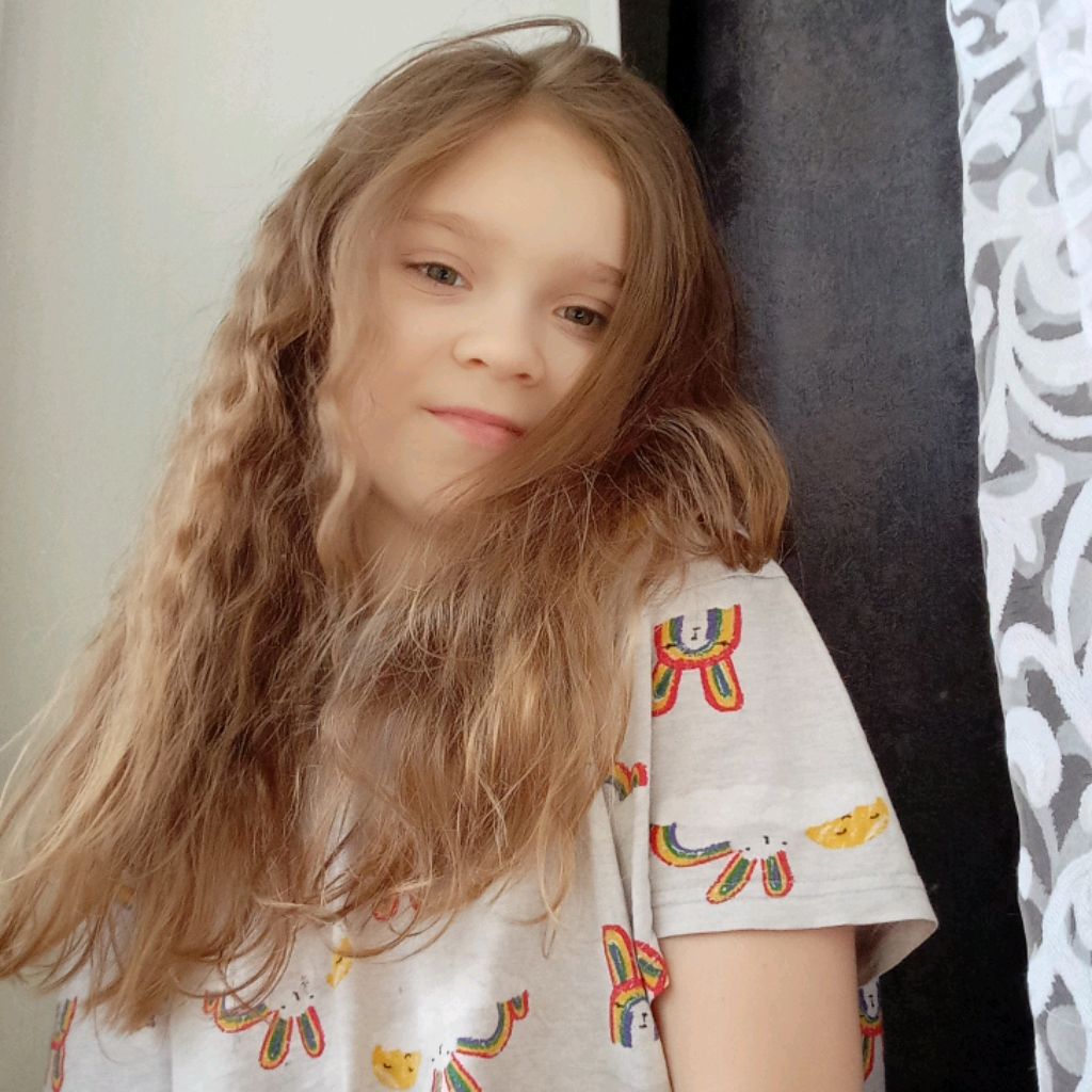 Иконка канала Варька🧏🏻♀️