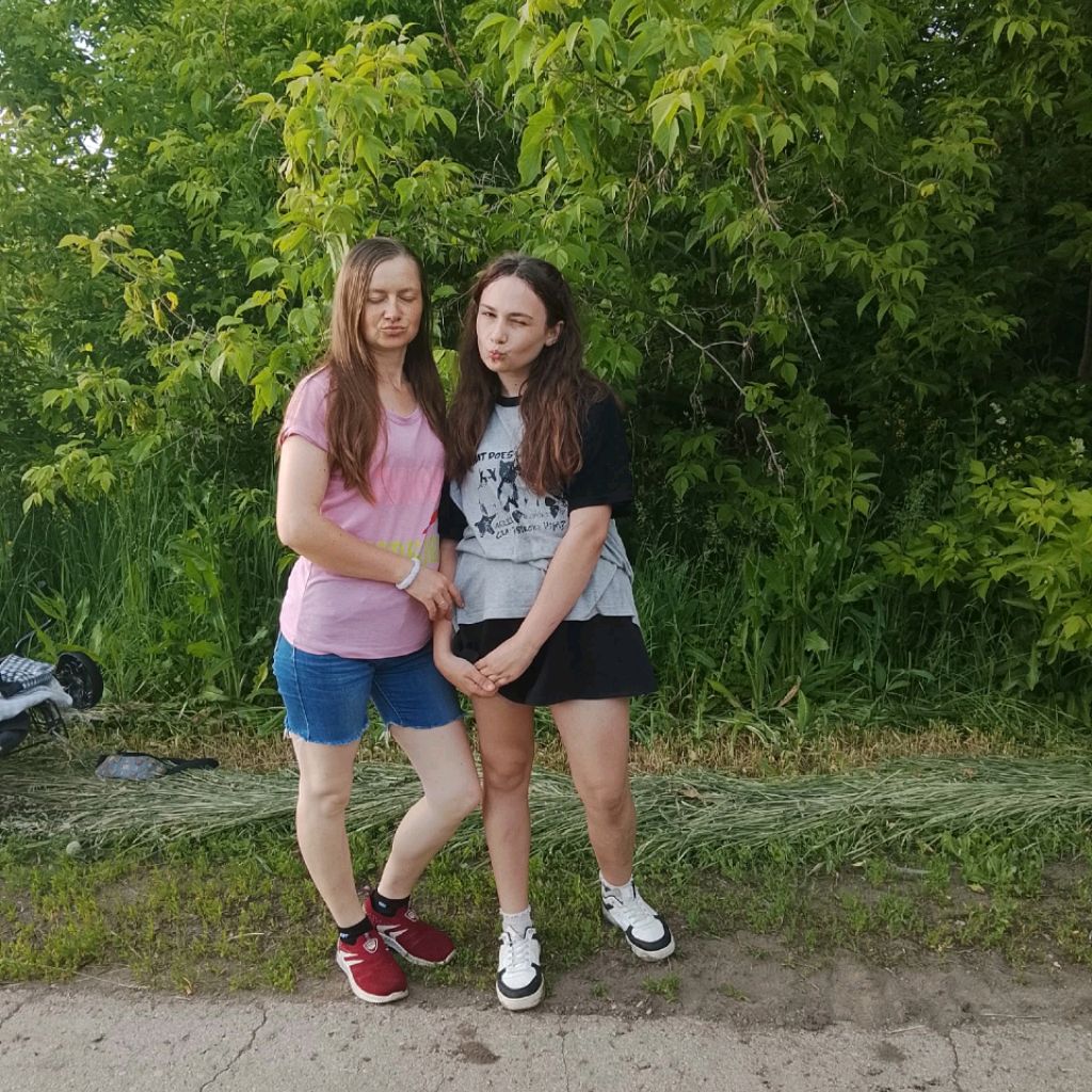 Иконка канала Гена + Катя