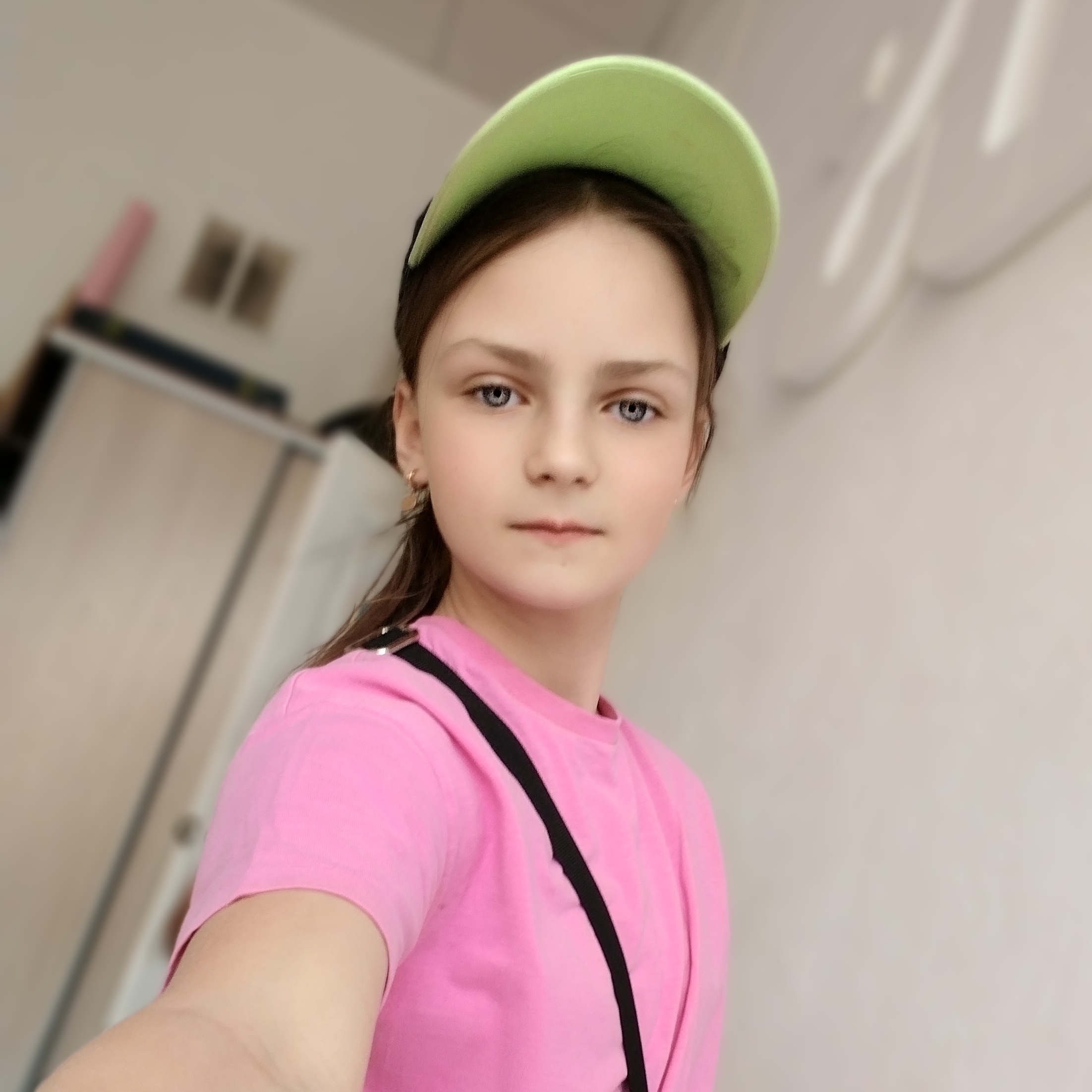 Иконка канала NEONochka_Roblox👑👑
