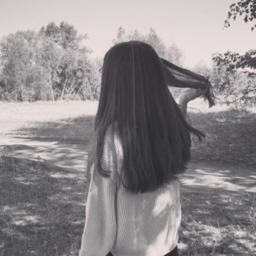 Иконка канала 🖤𝐄𝐬𝐞𝐧𝐢𝐚🤍