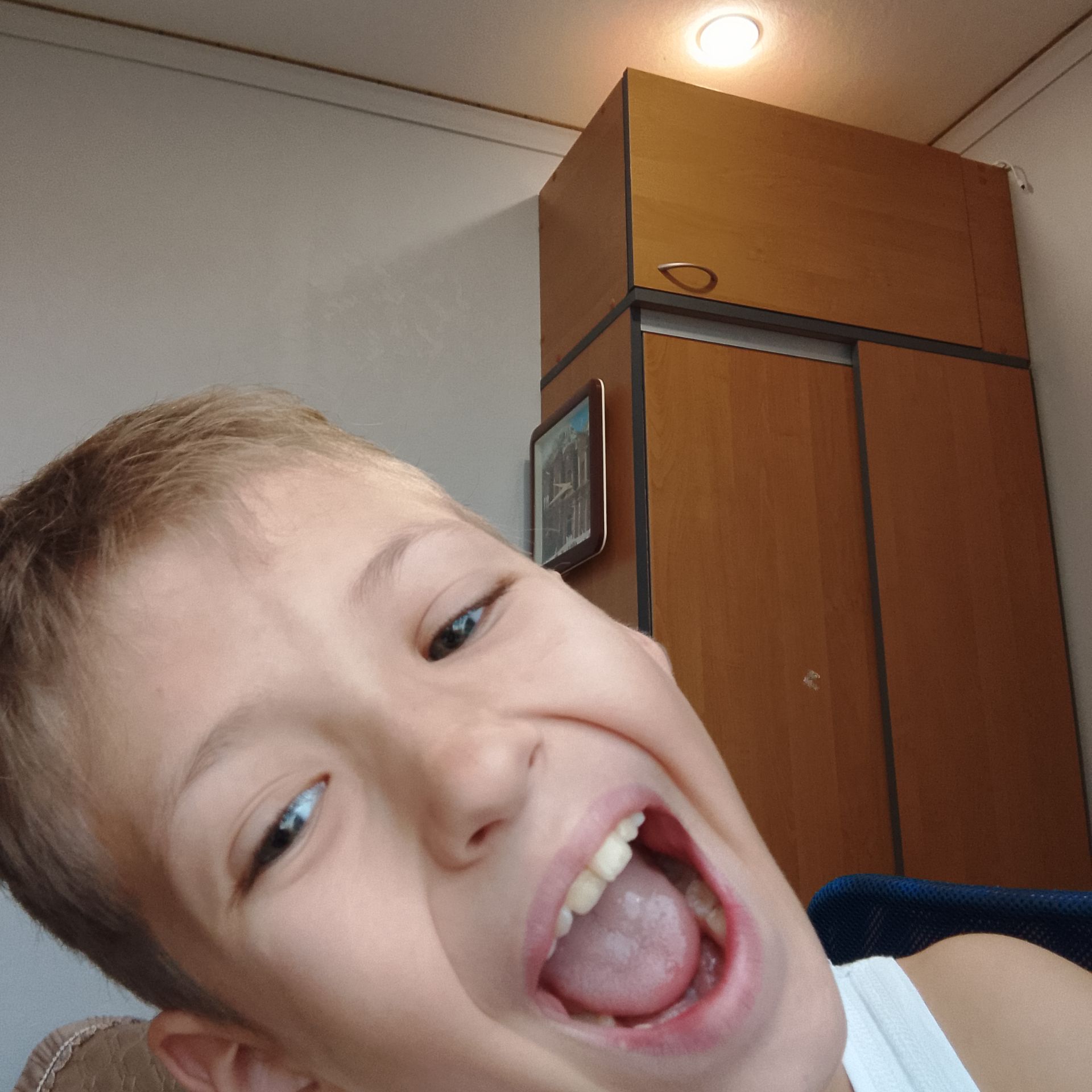 Иконка канала хайп в плюсе