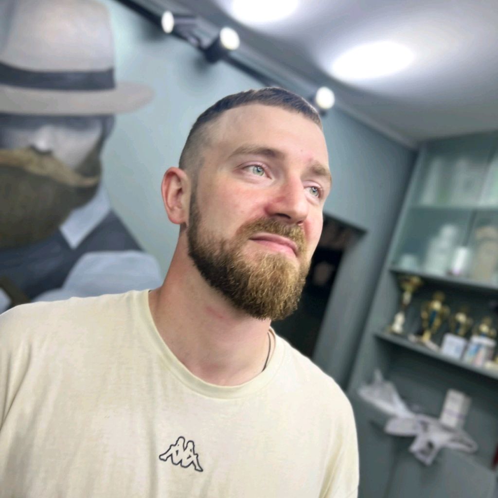 Иконка канала Artemvarlamov