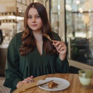 Иконка канала help me mom