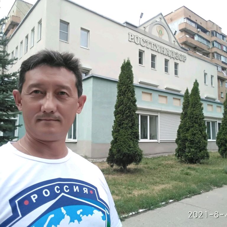 Литвинов Юрий