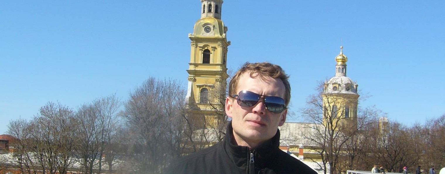 Олег Новиков