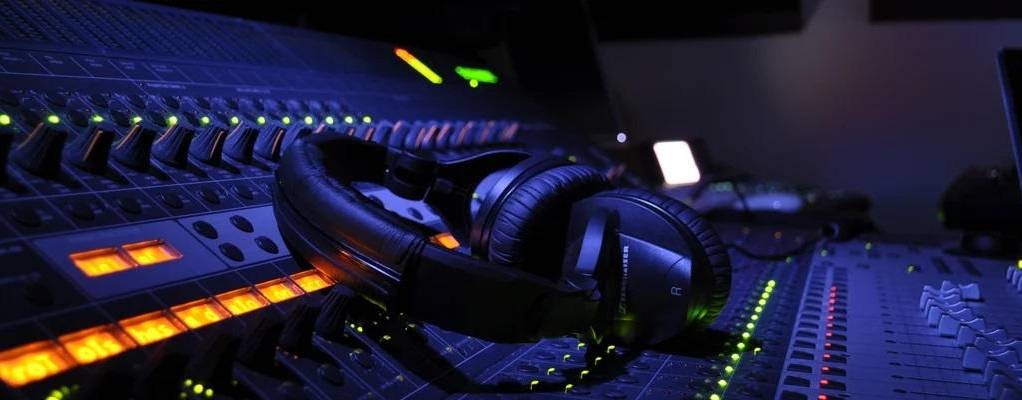 Лёха Абрамовский и нейросеть Петровна