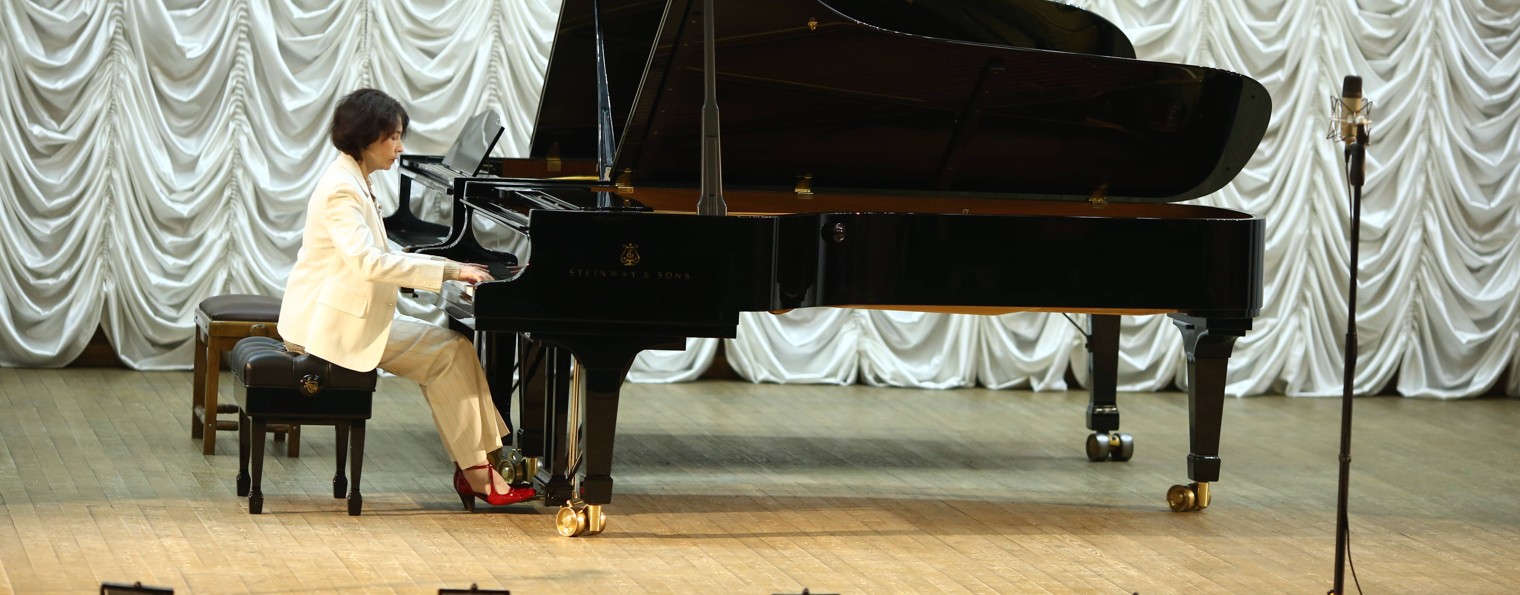 Елена Сухина