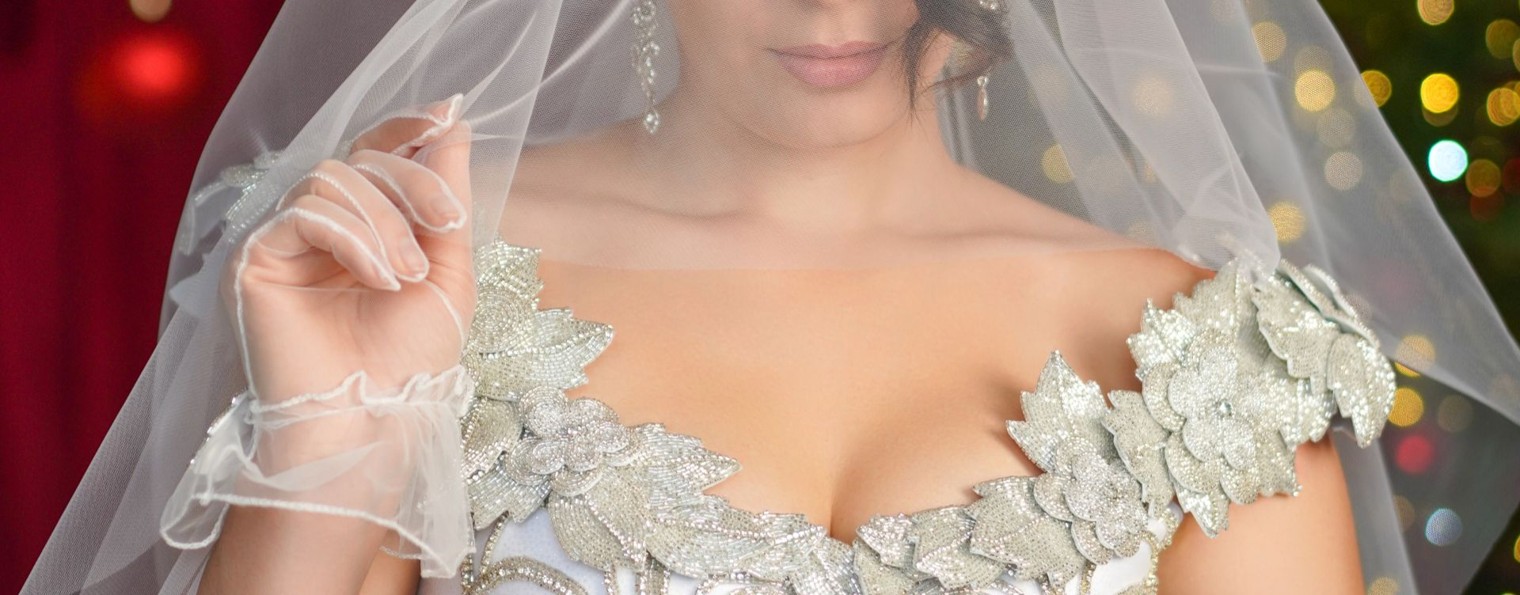 Пошив свадебных и вечерних платьев.